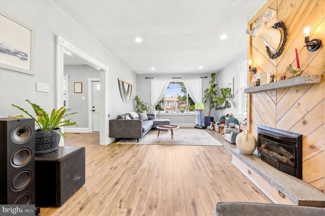 303 N WARWICK RD, Magnolia, NJ 08049