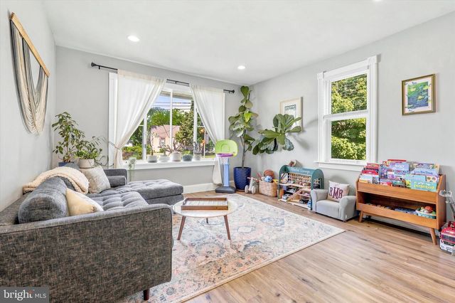 303 N WARWICK RD, Magnolia, NJ 08049