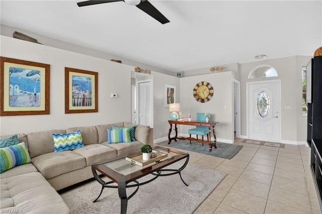 912 Briarwood BLVD, Naples, FL 34104