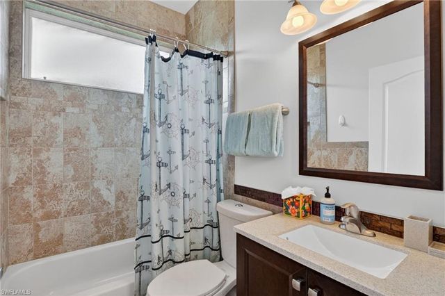 912 Briarwood BLVD, Naples, FL 34104