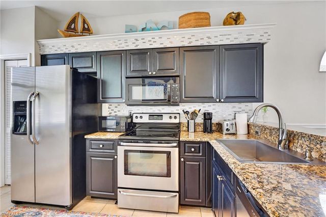 912 Briarwood BLVD, Naples, FL 34104