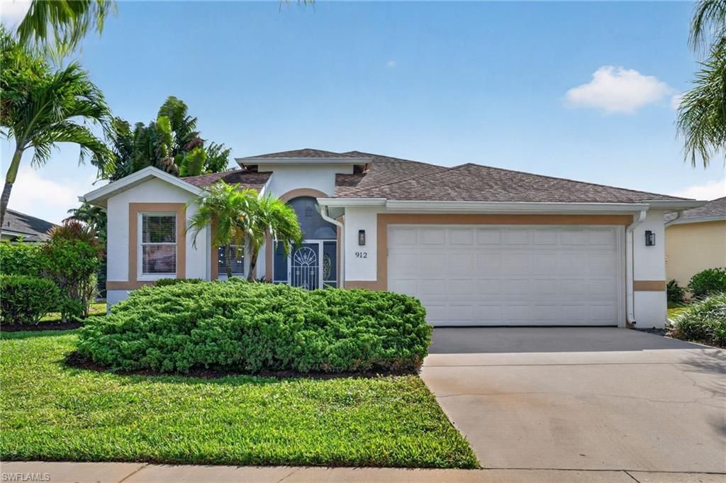 912 Briarwood BLVD, Naples, FL 34104