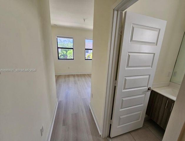 15819 NW 91st Ct, Miami Lakes, FL 33018