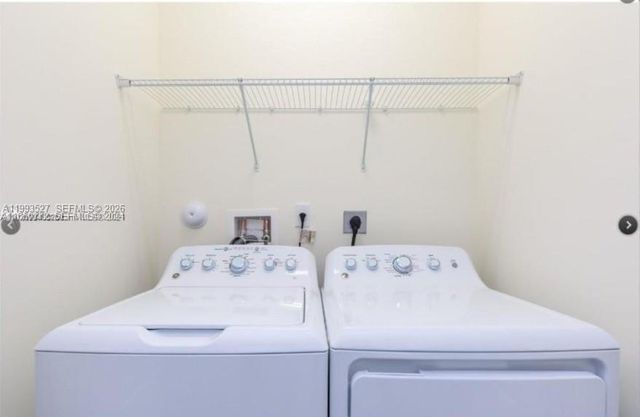 15819 NW 91st Ct, Miami Lakes, FL 33018