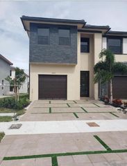 15819 NW 91st Ct, Miami Lakes, FL 33018