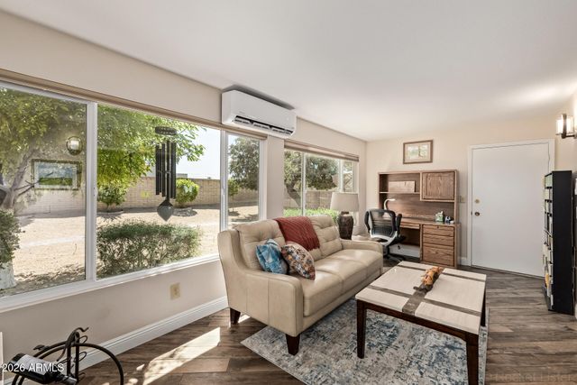 10809 W PALMERAS Drive, Sun City, AZ 85373