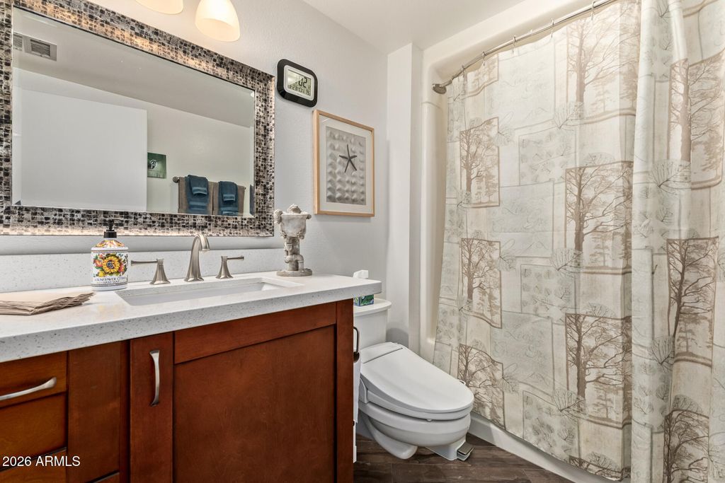 Image 27 of property listing at 10809 W PALMERAS Drive, Sun City, AZ 85373