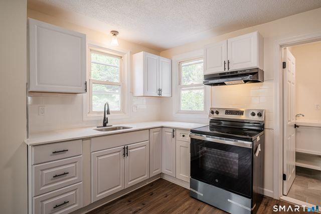 32 Elm Street, Bristol, CT 06010