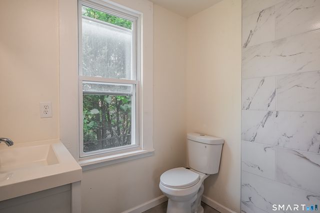 32 Elm Street, Bristol, CT 06010