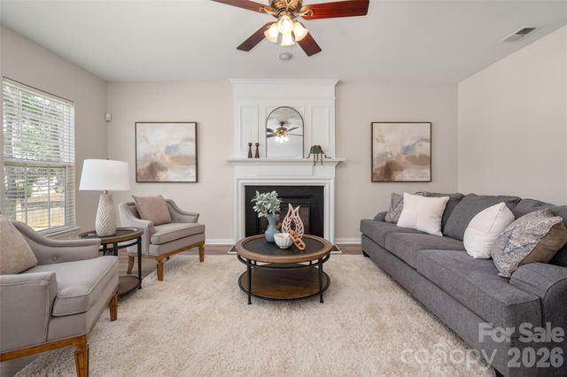 8518 Dennington Grove Lane, Charlotte, NC 28277