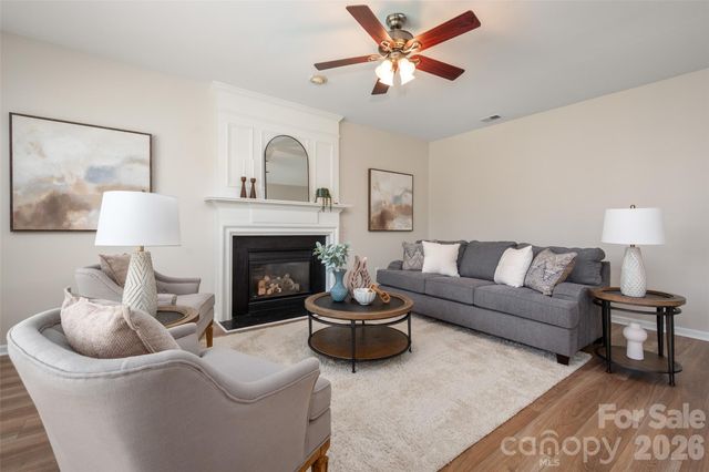 8518 Dennington Grove Lane, Charlotte, NC 28277