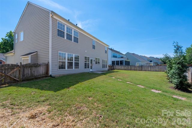 8518 Dennington Grove Lane, Charlotte, NC 28277