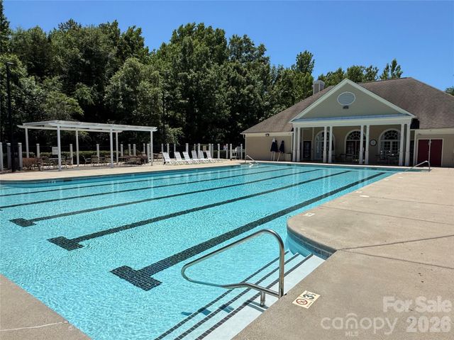 8518 Dennington Grove Lane, Charlotte, NC 28277