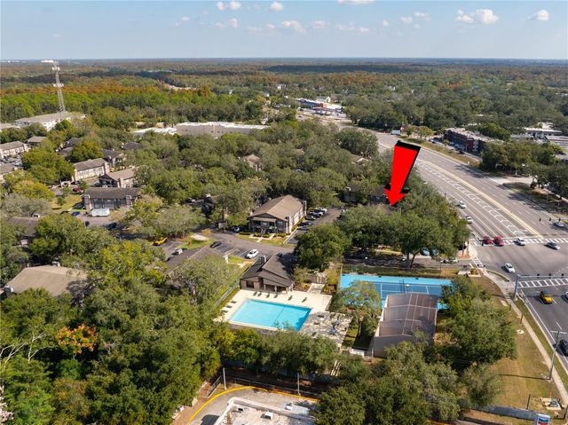 4003 NESTLE OAKS PLACE 204, Tampa, FL 33613