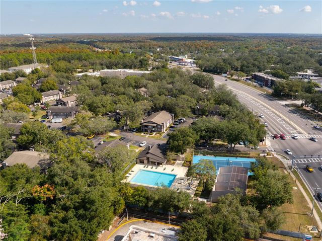 4003 NESTLE OAKS PLACE 204, Tampa, FL 33613