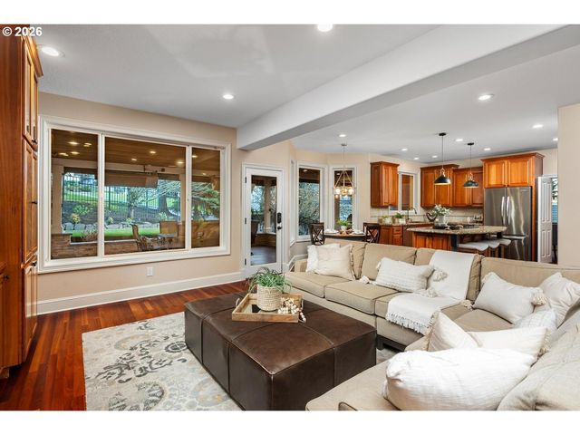 12352 Nw HIBBARD Dr, Portland, OR 97229