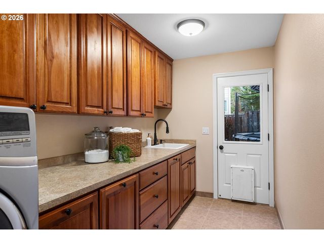 12352 Nw HIBBARD Dr, Portland, OR 97229