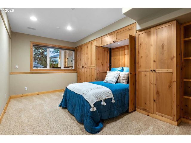 12352 Nw HIBBARD Dr, Portland, OR 97229