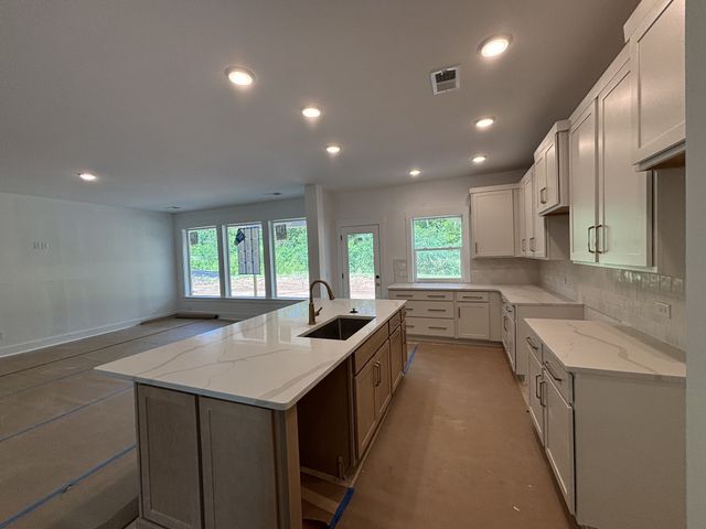 83 Russell Court, Lebanon, TN 37087