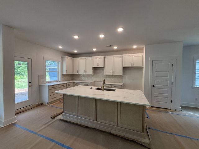 83 Russell Court, Lebanon, TN 37087