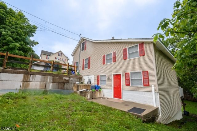 48 Unionville Ave, Sussex Boro, NJ 07461