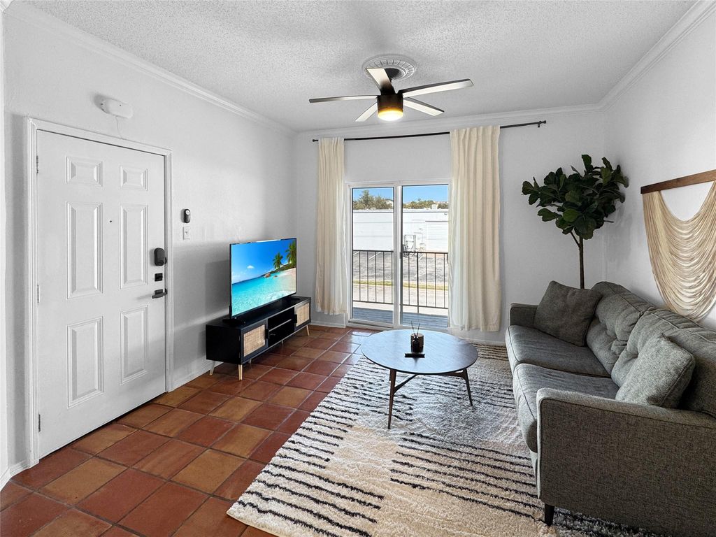 12166 Metric BLVD 213, Austin, TX 78758