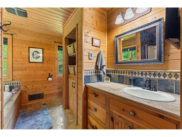 2485 50th Avenue, Osceola, WI 54020