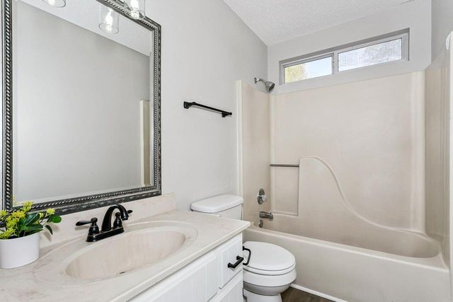 102 2nd Avenue, Shalimar, FL 32579