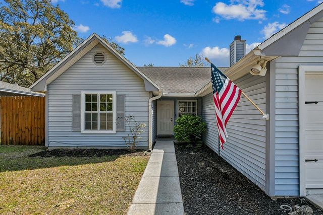 102 2nd Avenue, Shalimar, FL 32579