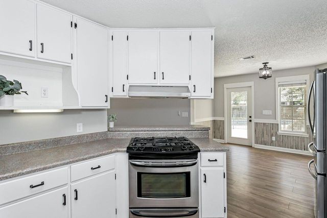 102 2nd Avenue, Shalimar, FL 32579