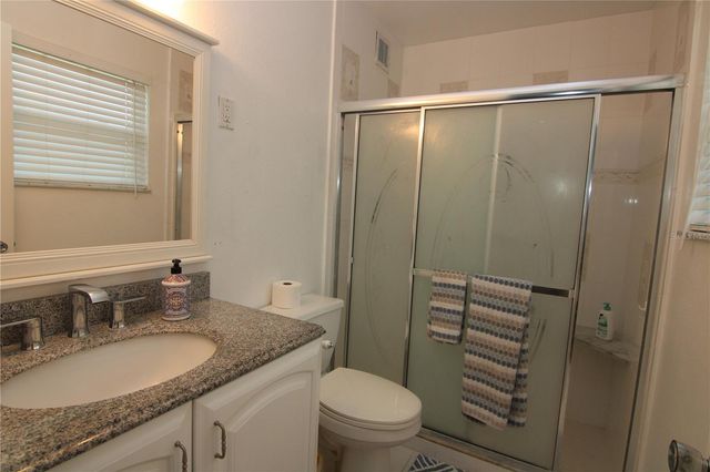 810 OAKMONT AVENUE, Sun City Center, FL 33573