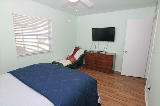 810 OAKMONT AVENUE, Sun City Center, FL 33573