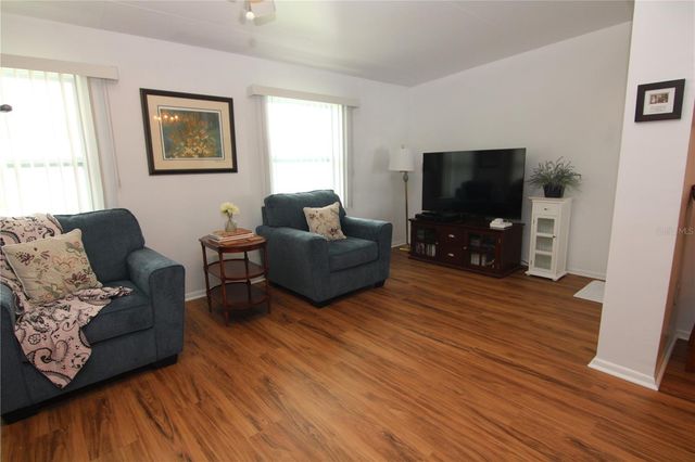 810 OAKMONT AVENUE, Sun City Center, FL 33573