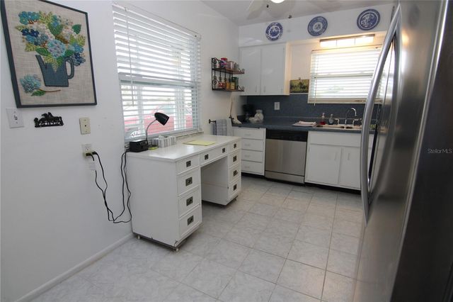 810 OAKMONT AVENUE, Sun City Center, FL 33573