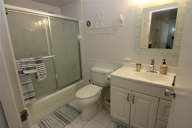 810 OAKMONT AVENUE, Sun City Center, FL 33573
