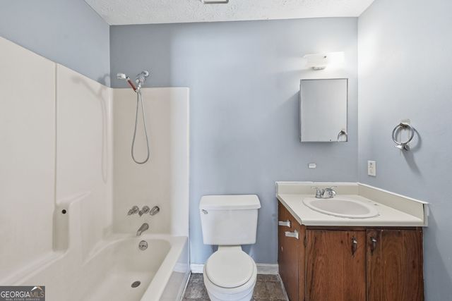 3399 Mansfield Lane, Snellville, GA 30039