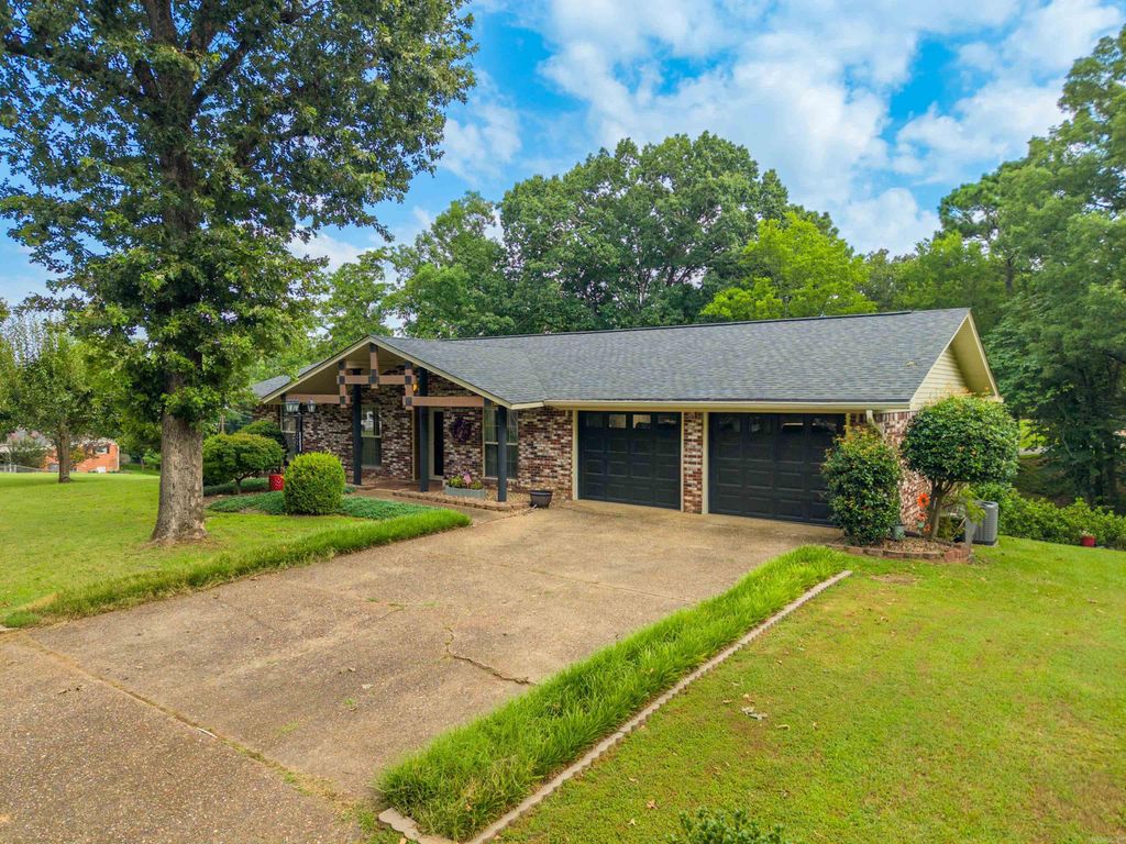 140 Halteria Street, Hot Springs, AR 71913
