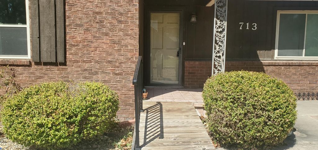 Image 2 of property listing at 713 W Blanchard Street, Eden, TX 76837