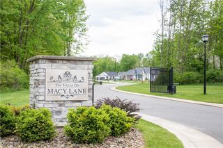 5025 Macy Lane, Canfield, OH 44406