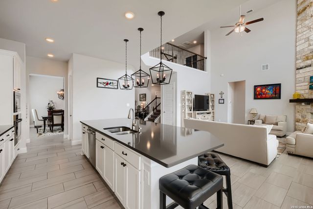 3163 DAISY MDW, New Braunfels, TX 78130