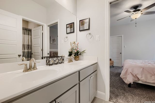 3163 DAISY MDW, New Braunfels, TX 78130