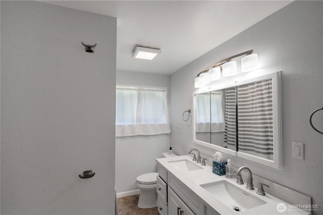 8947 Fruitdale Road, Sedro Woolley, WA 98284