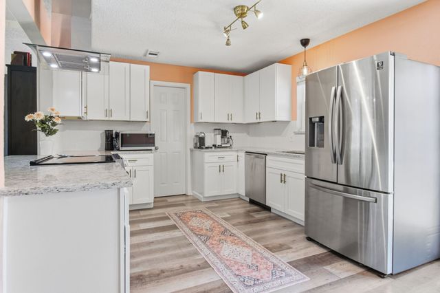 722 Cindy Drive, Cedar Hill, TX 75104