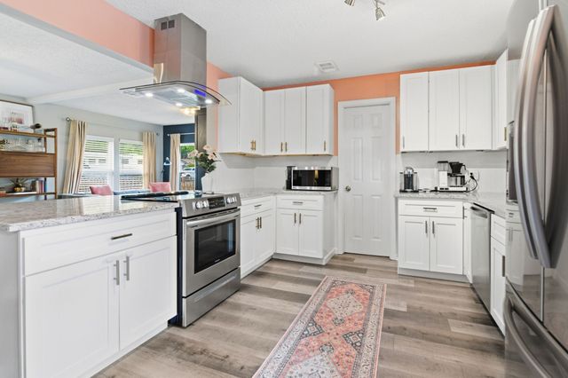 722 Cindy Drive, Cedar Hill, TX 75104