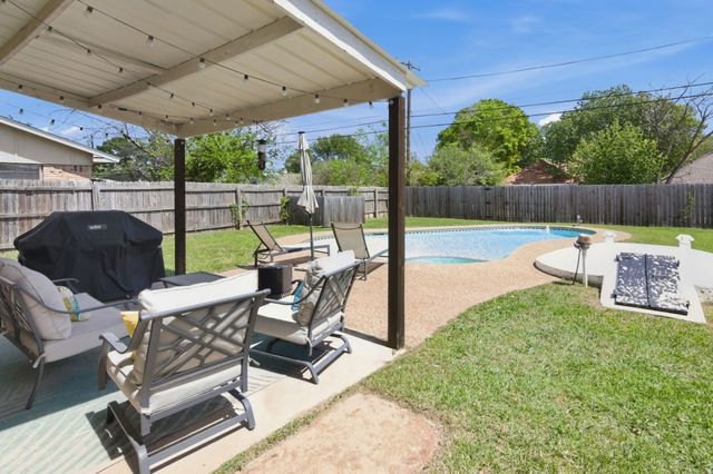 722 Cindy Drive, Cedar Hill, TX 75104