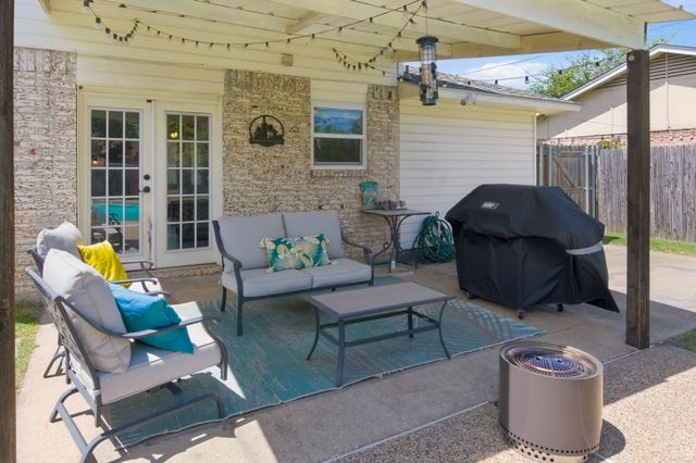 722 Cindy Drive, Cedar Hill, TX 75104