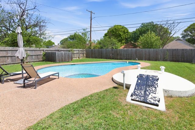 722 Cindy Drive, Cedar Hill, TX 75104