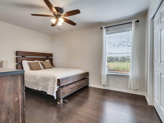 10811 Meadow Walk Lane, Houston, TX 77067
