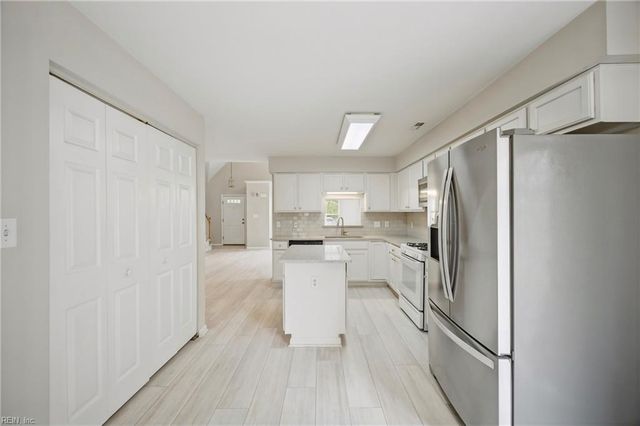 432 Little Neck RD, Virginia Beach, VA 23452