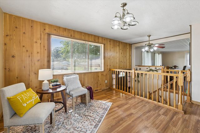 710 3rd Street, Colona, IL 61241